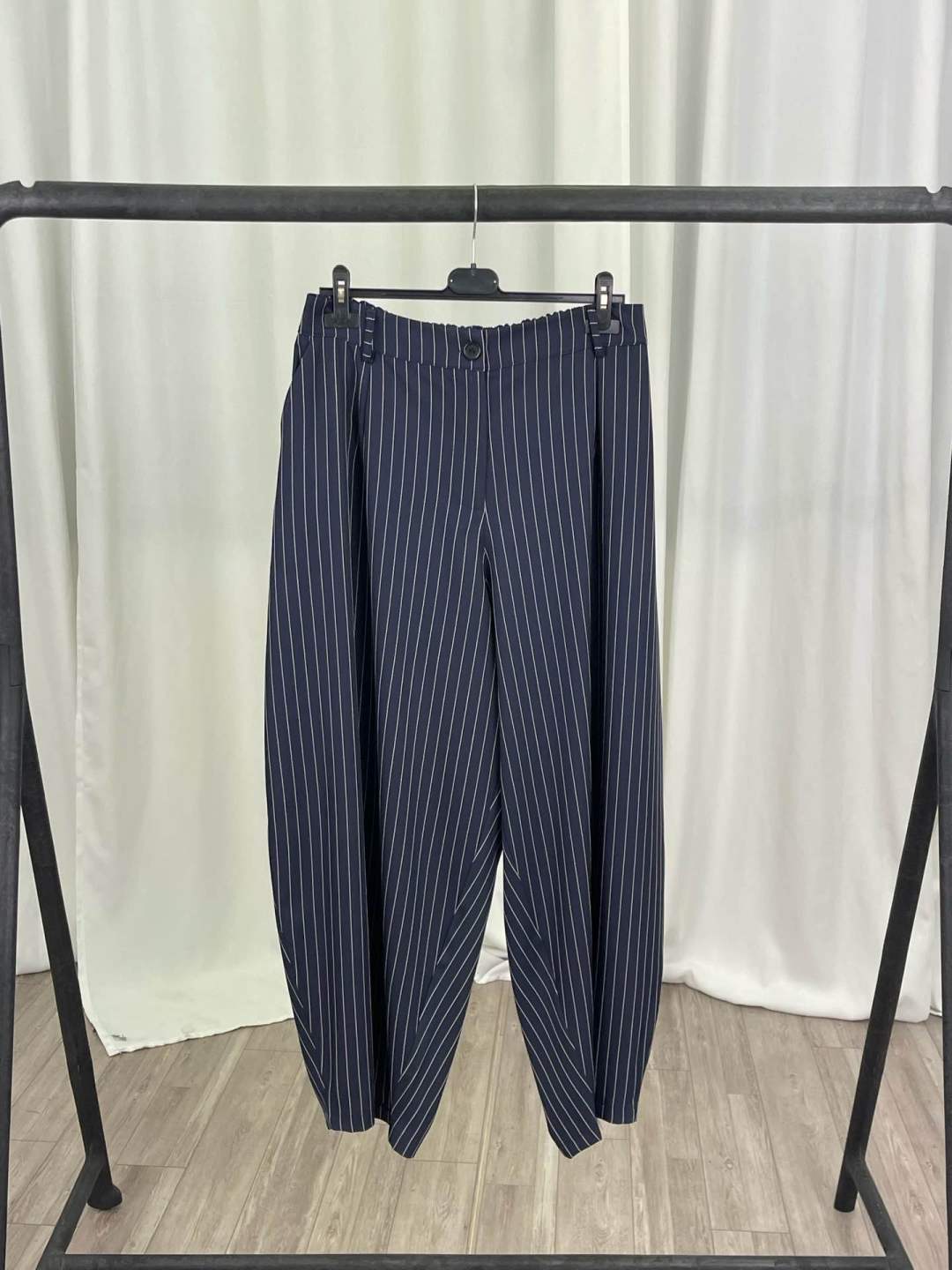 Nohavice Wide Leg s Plisami