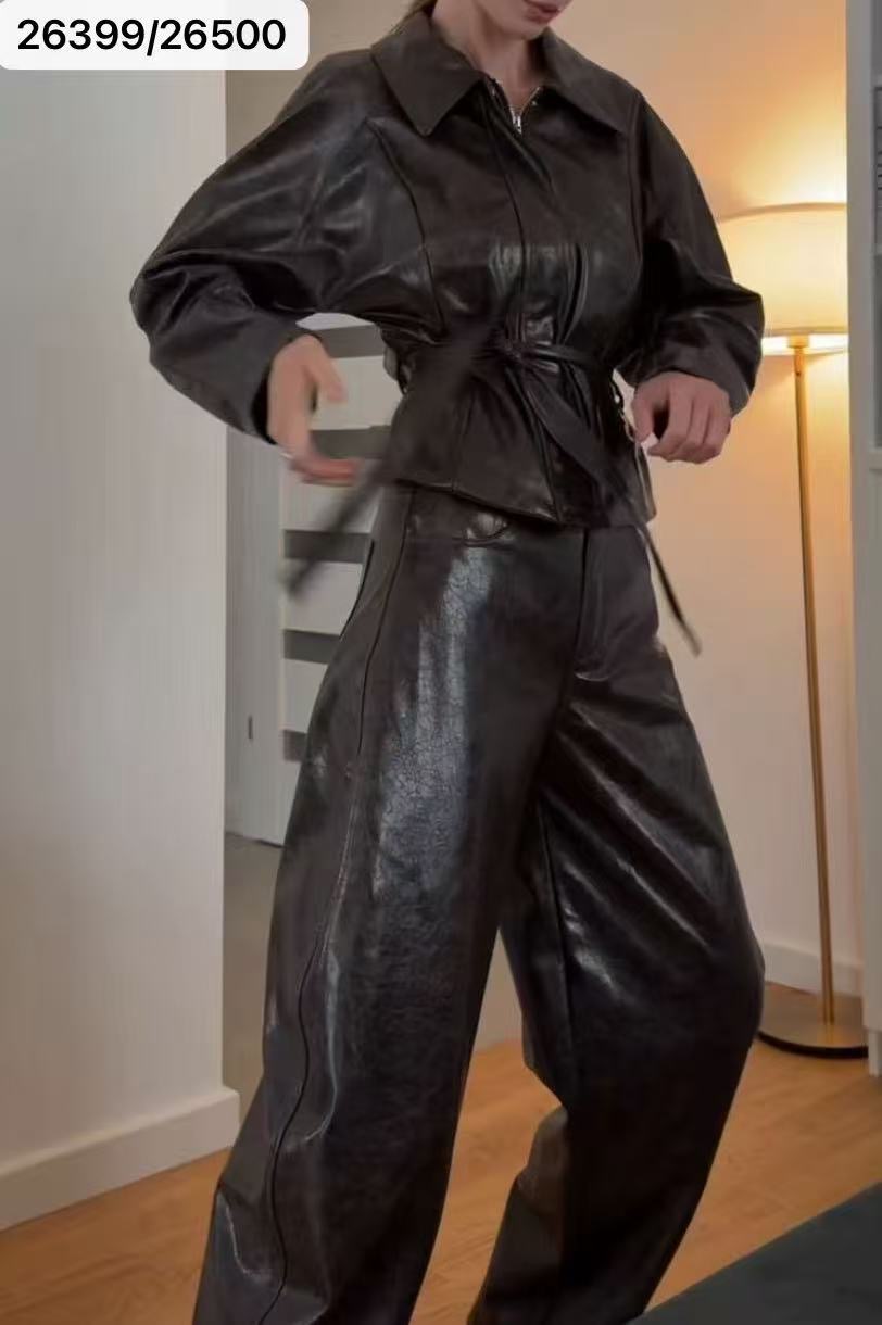 Set z eko kože s golierom