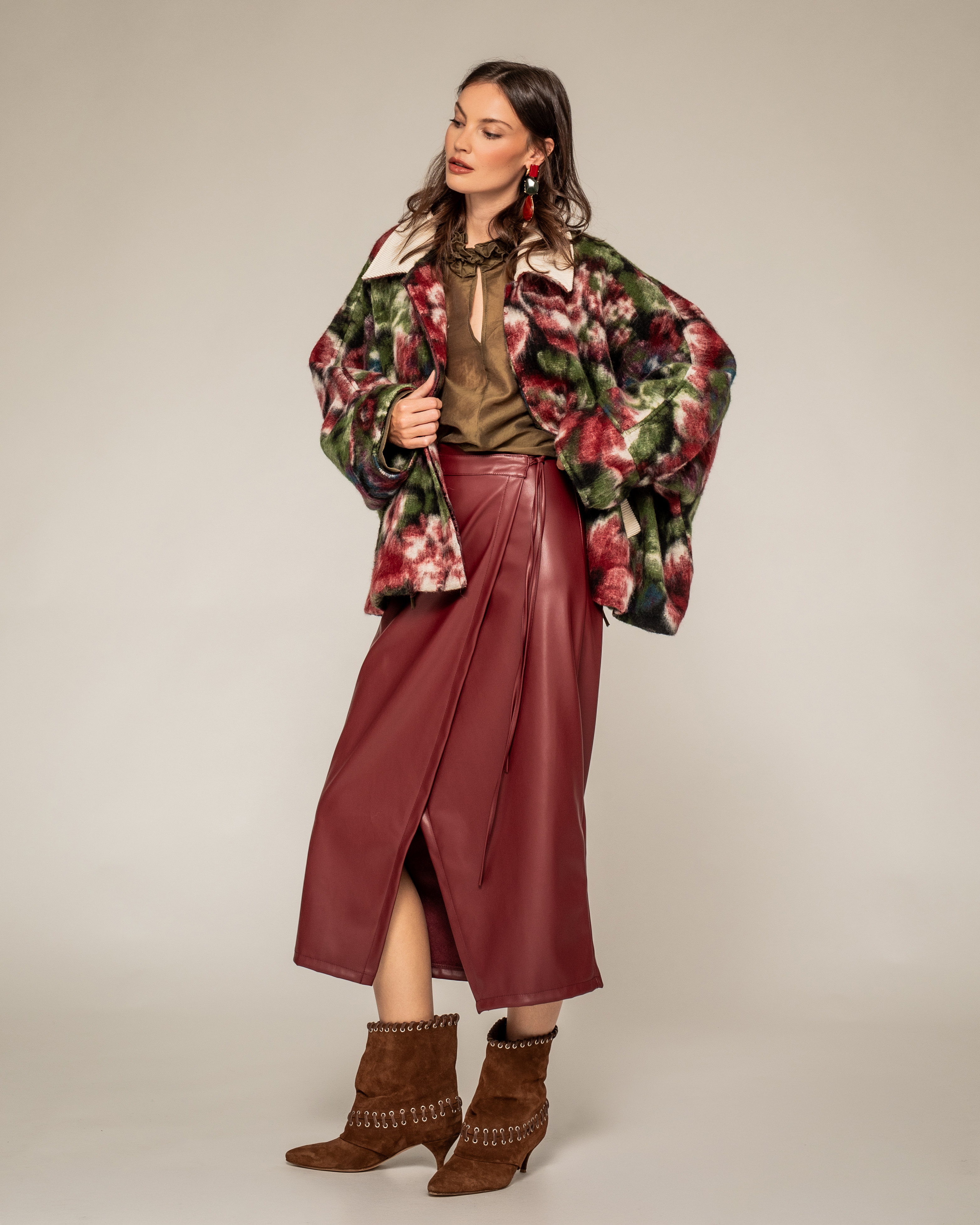 Oversize bunda s golierom