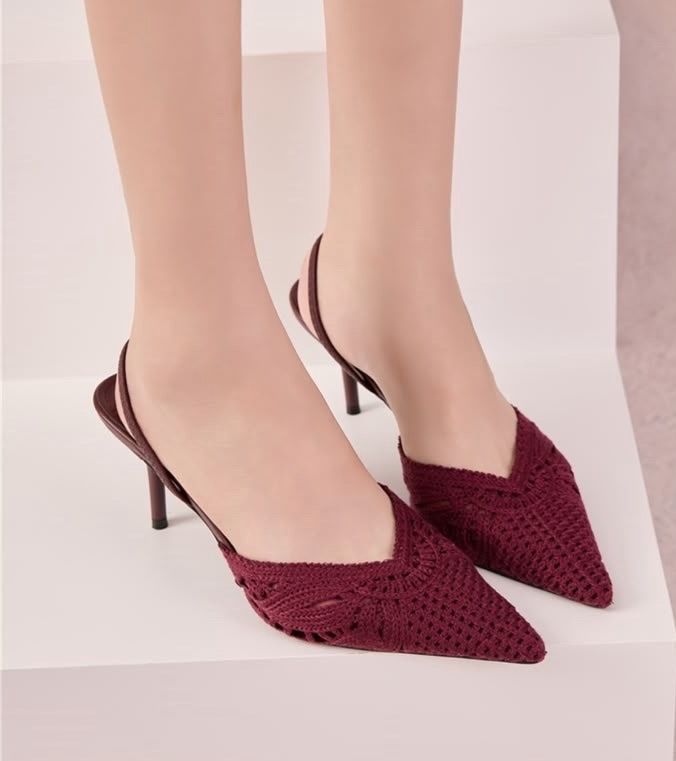 Ažúrové lodičky na ihličkovom podpätku so slingback remienkom