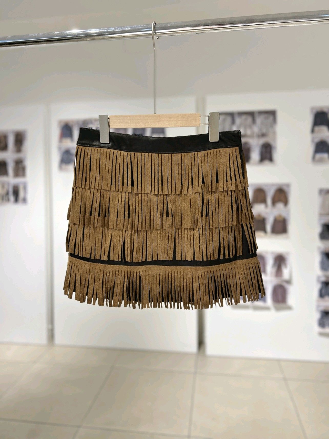 Mini sukňa s strapcami