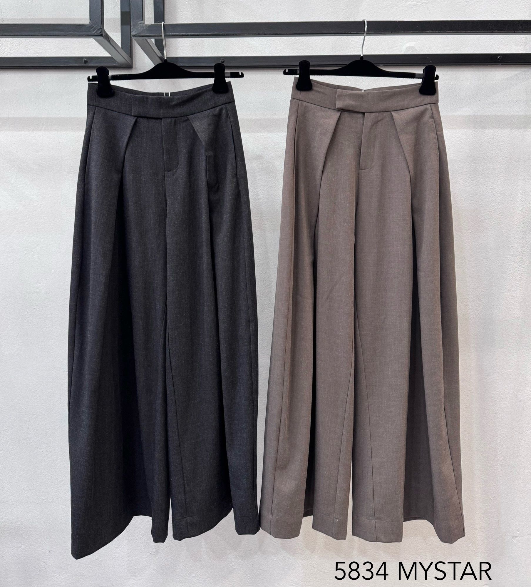 Nohavice Wide Leg s Plisovaním